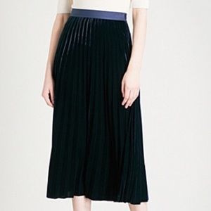 NWT velvet pleated skirt